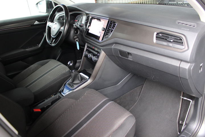 VOLKSWAGEN-T-ROC-1.6 CR-TDI