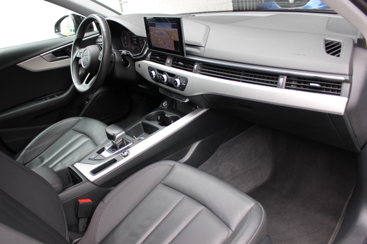 AUDI-A4-30 TDI S-TRONIC