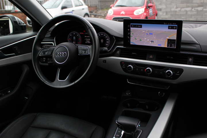 AUDI-A4-30 TDI S-TRONIC