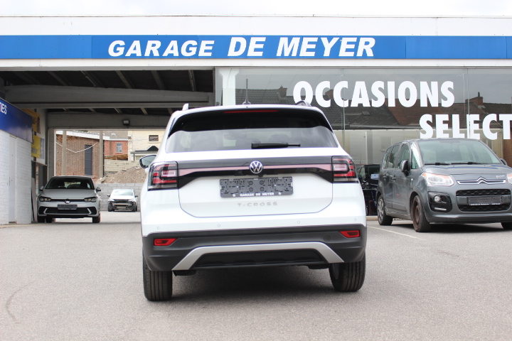 VOLKSWAGEN-T-CROSS-1.0 TSI LIFE