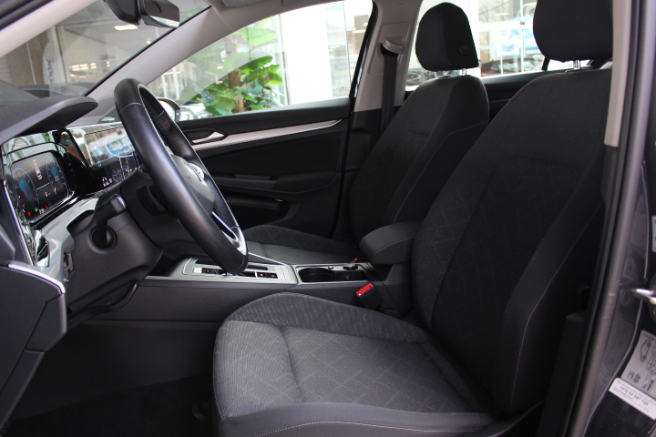 VOLKSWAGEN-GOLF-2.0 TDI LIFE DSG