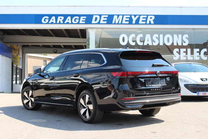 VOLKSWAGEN-PASSAT VARIANT-1.5 ETSI BUSINESS