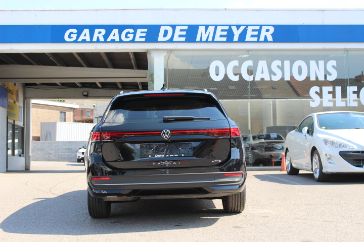 VOLKSWAGEN-PASSAT VARIANT-1.5 ETSI BUSINESS