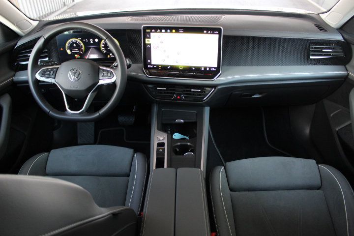 VOLKSWAGEN-PASSAT VARIANT-1.5 ETSI BUSINESS