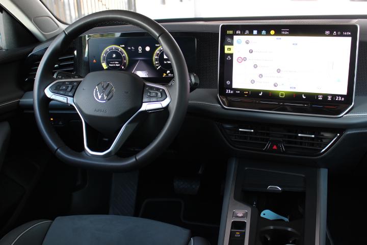VOLKSWAGEN-PASSAT VARIANT-1.5 ETSI BUSINESS