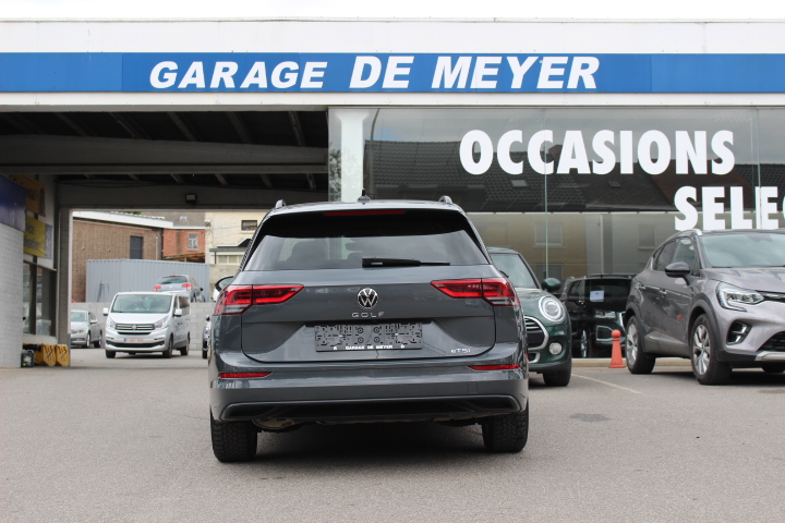 VOLKSWAGEN-GOLF VARIANT-1.5 TSI LIFE DSG