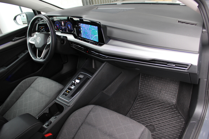 VOLKSWAGEN-GOLF VARIANT-1.5 TSI LIFE DSG
