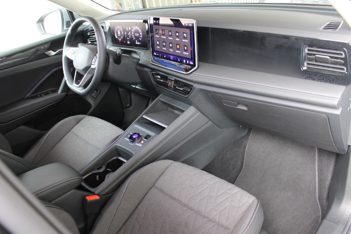 VOLKSWAGEN-TIGUAN-2.0 TDI LIFE DSG