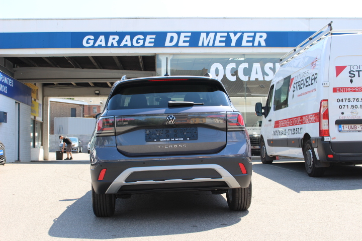 VOLKSWAGEN-T-CROSS-1.0 TSI LIFE DSG