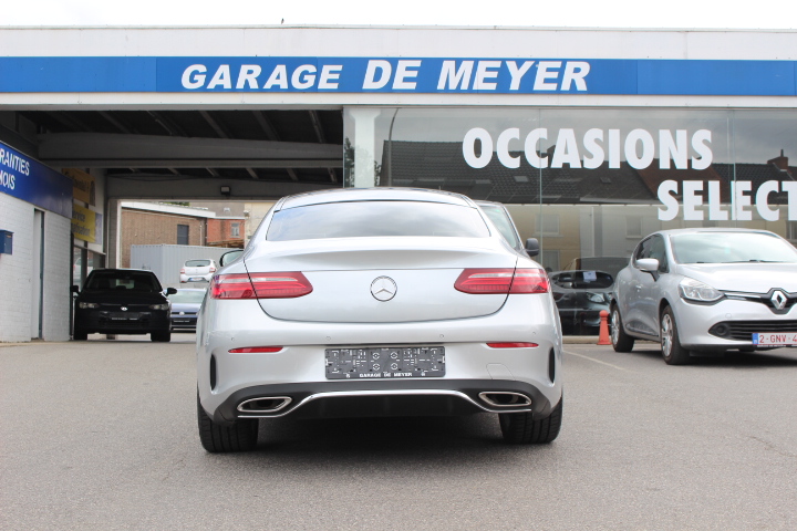 MERCEDES-BENZ-E 200-AMG LINE