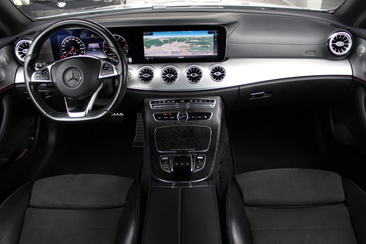 MERCEDES-BENZ-E 200-AMG LINE