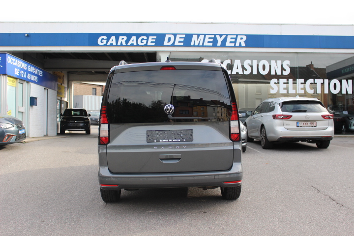 VOLKSWAGEN-CADDY-MAXI CARGO 5 PL UTIL