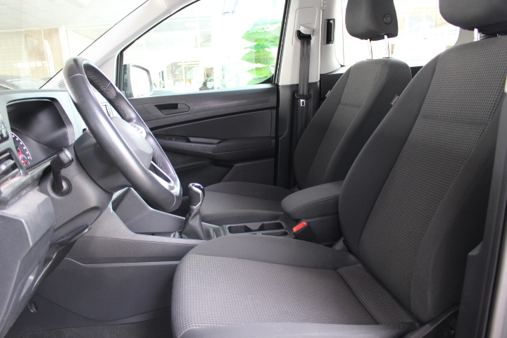 VOLKSWAGEN-CADDY-MAXI CARGO 5 PL UTIL