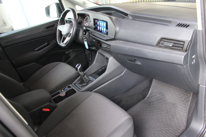 VOLKSWAGEN-CADDY-MAXI CARGO 5 PL UTIL