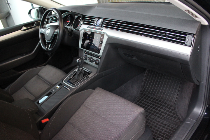 VOLKSWAGEN-PASSAT-1.5 COMFORTLINE DSG