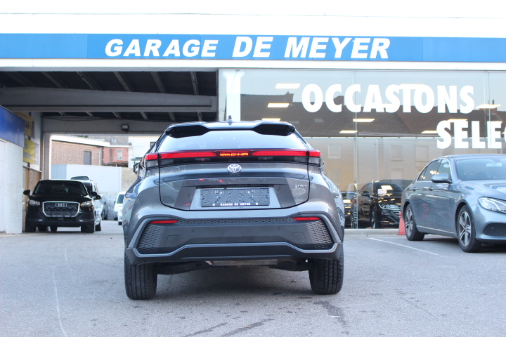 TOYOTA-C-HR-1.8 HYBRID STYLE