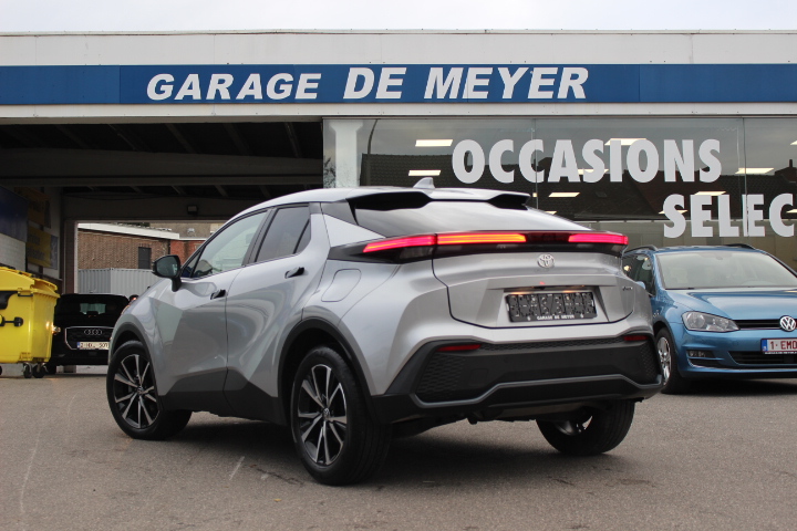 TOYOTA-C-HR-1.8 HYBRID STYLE