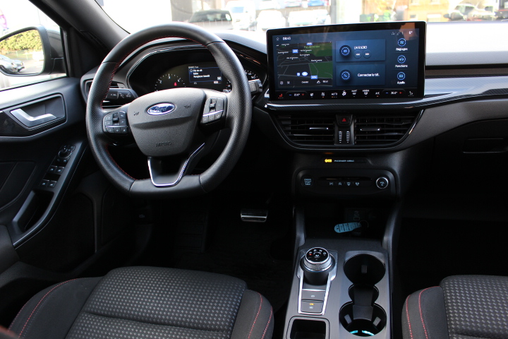 FORD-FOCUS-1.5 D ST-LINE