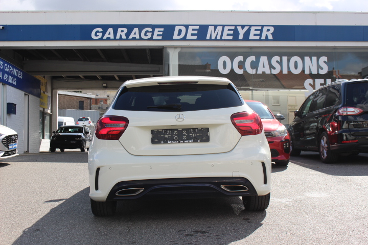 MERCEDES-BENZ-A 180-D AMG LINE
