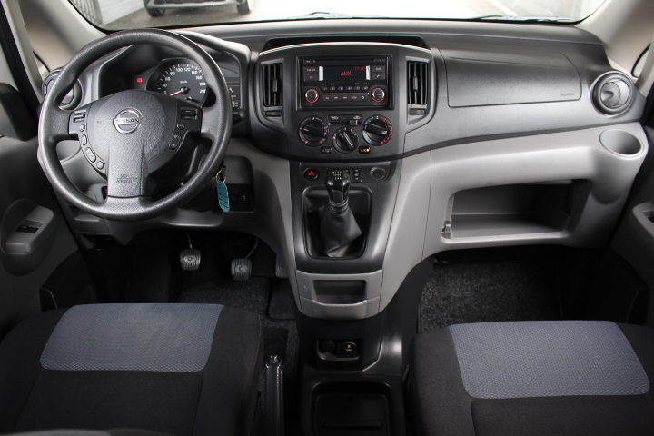 NISSAN-NV200-1.5 D 7 PLACES
