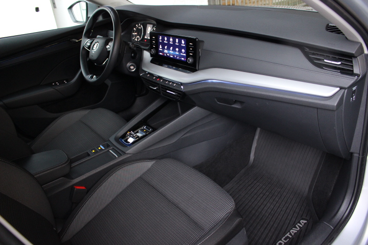 SKODA-OCTAVIA-1.0 TSI AMBITION DSG