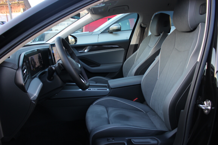 VOLKSWAGEN-PASSAT VARIANT-1.5 ETSI BUSINESS