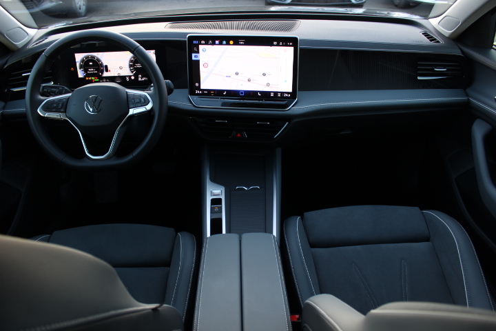 VOLKSWAGEN-PASSAT VARIANT-1.5 ETSI BUSINESS