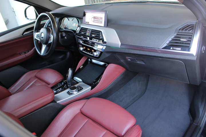 BMW-X4 xDrive 20i-M SPORT