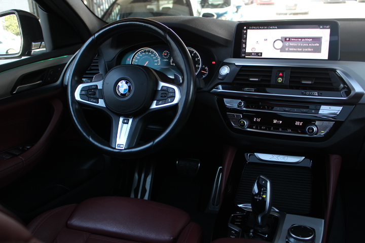 BMW-X4 xDrive 20i-M SPORT