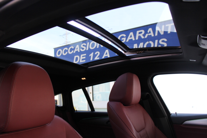 BMW-X4 xDrive 20i-M SPORT