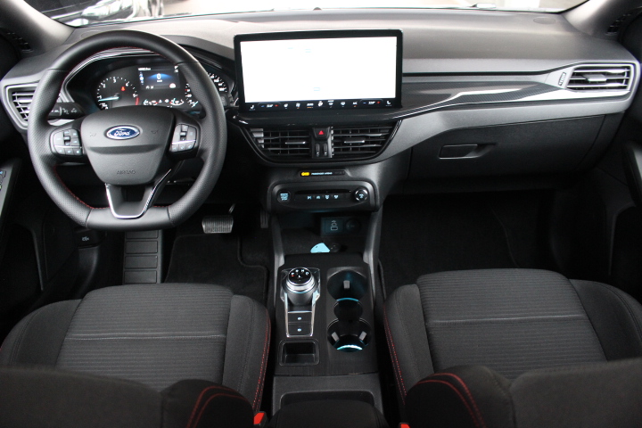 FORD-FOCUS-1.5 D ST-LINE