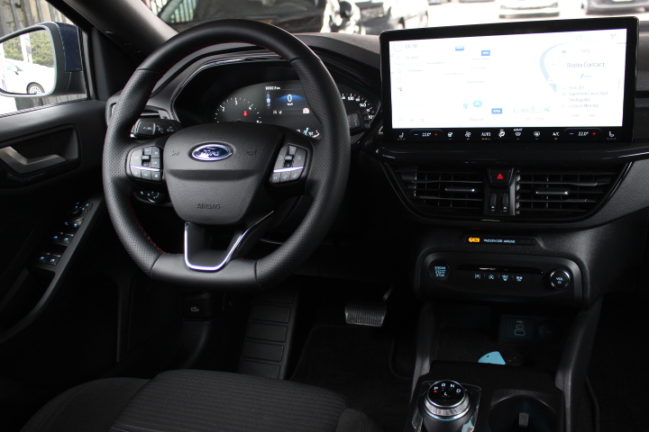 FORD-FOCUS-1.5 D ST-LINE