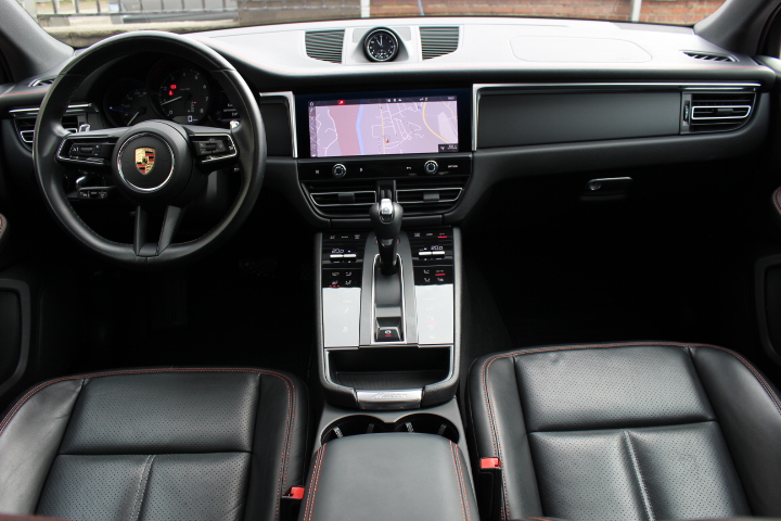 PORSCHE-MACAN-2.0 TURBO PDK 265 CV