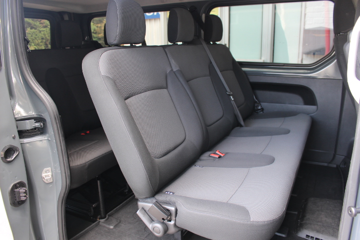 RENAULT-TRAFIC-2.0 D L2H1 9 PL