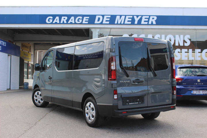 RENAULT-TRAFIC-2.0 D L2H1 9 PL