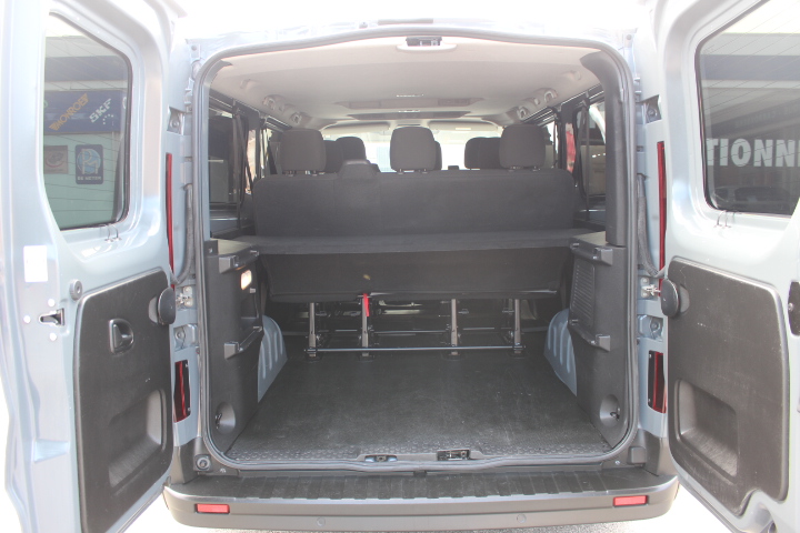 RENAULT-TRAFIC-2.0 D L2H1 9 PL