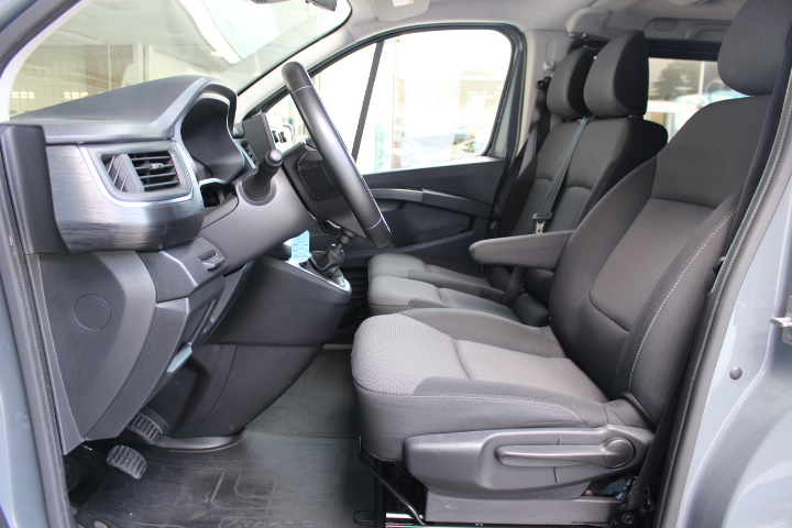RENAULT-TRAFIC-2.0 D L2H1 9 PL