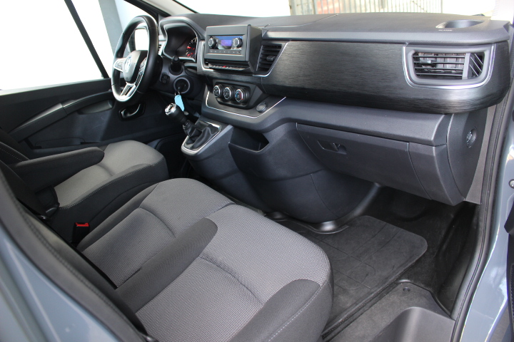 RENAULT-TRAFIC-2.0 D L2H1 9 PL