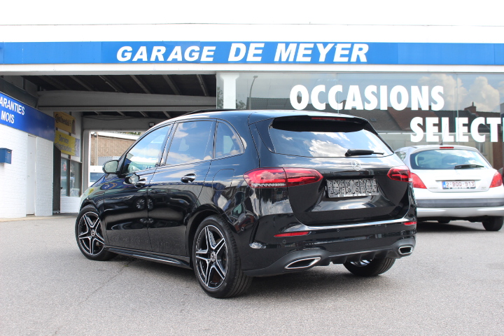 MERCEDES-BENZ-B 180-AMG LINE
